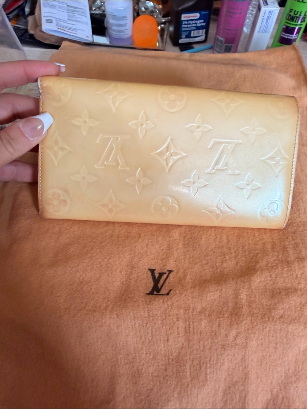Louis Vuitton Yellow Vernis Monogram Continental Wallet - Picture 2 of 7